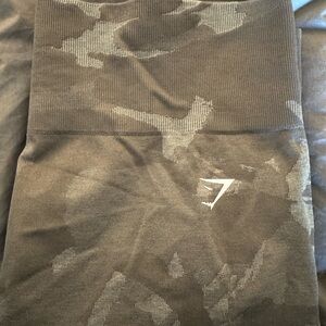 Green Gymshark Camo Leggings with butt scrunch